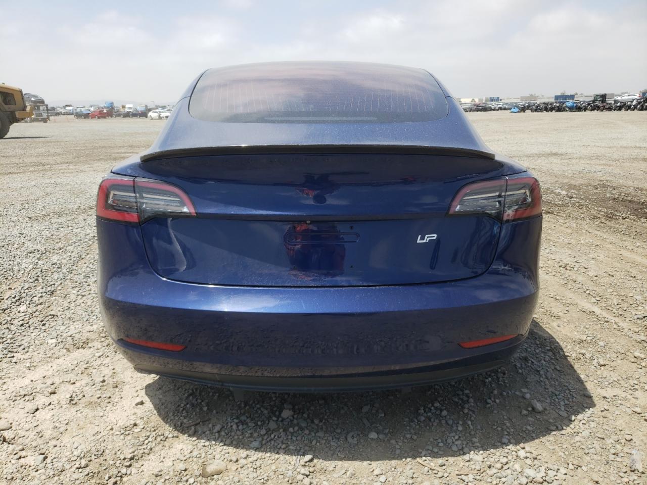 5YJ3E1EA6JF012260 2018 Tesla Model 3