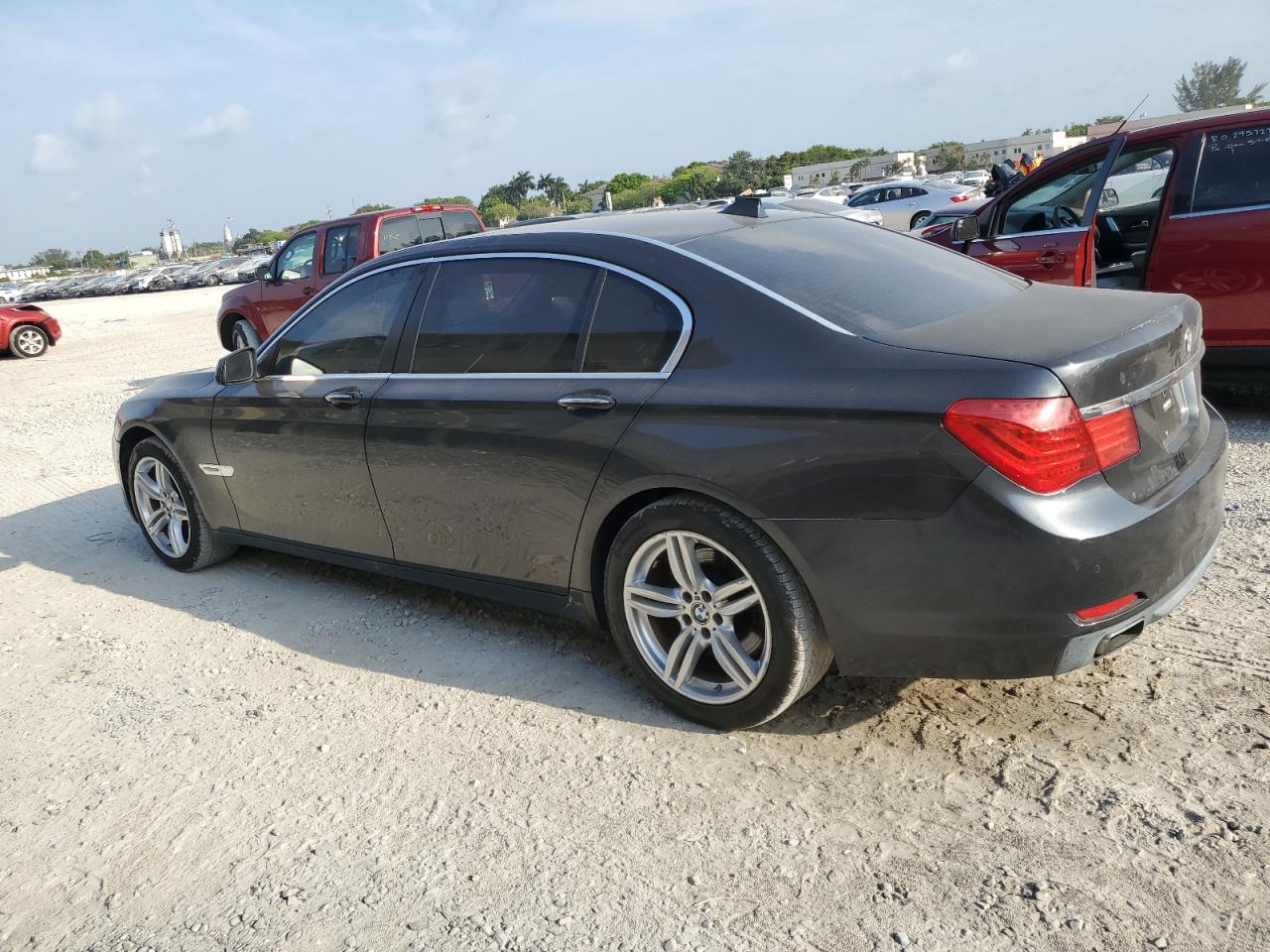 WBAKB83539CY62081 2009 BMW 750 Li