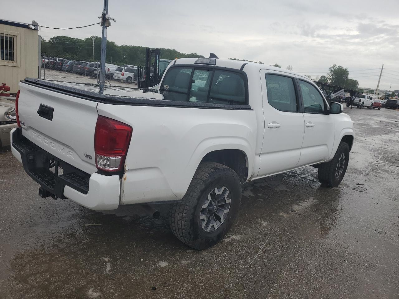 3TMCZ5AN4HM100217 2017 Toyota Tacoma Double Cab