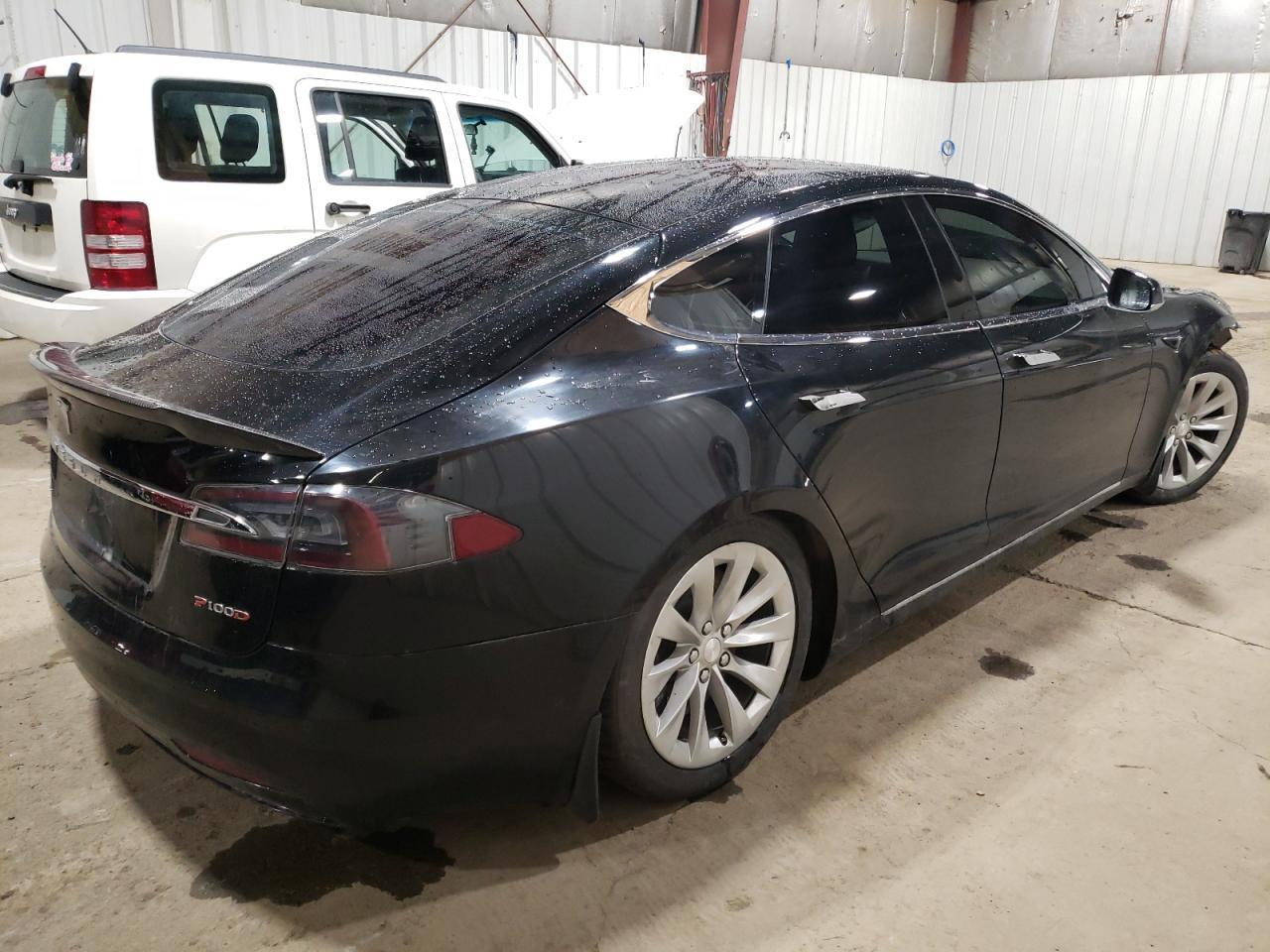 5YJSA1E27JF245824 2018 Tesla Model S