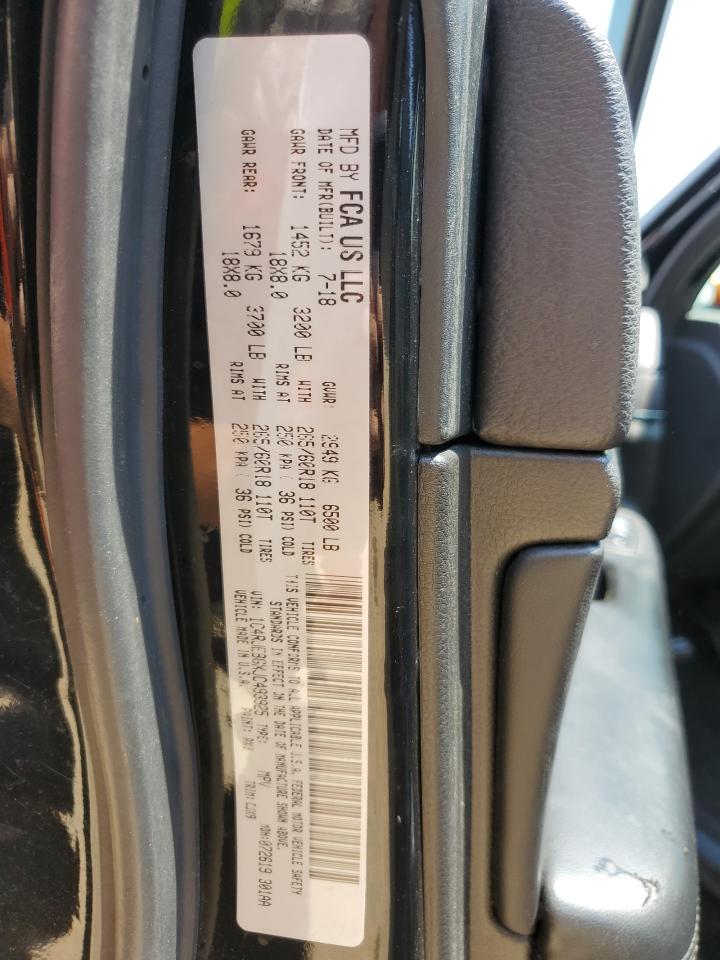 1C4RJEBGXJC493925 2018 Jeep Grand Cherokee Limited