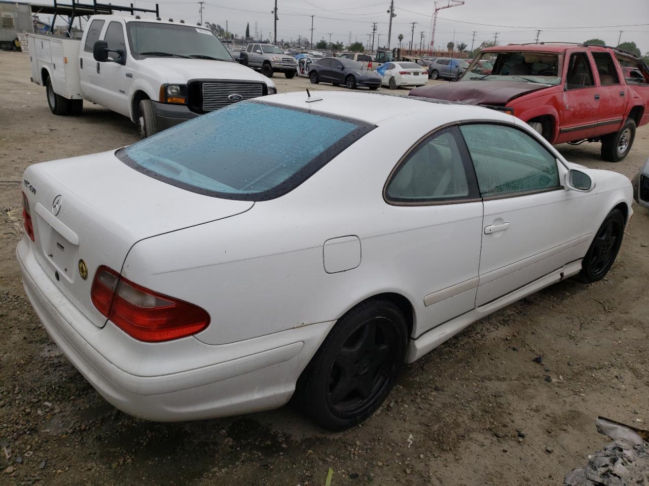 WDBLJ70G7YF117131 2000 Mercedes-Benz Clk 430