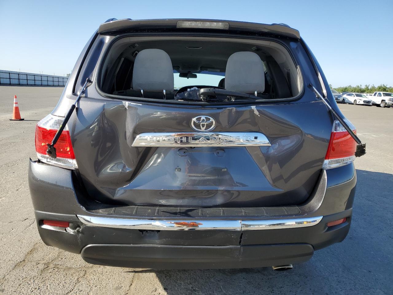 5TDZK3EH2DS104770 2013 Toyota Highlander Base