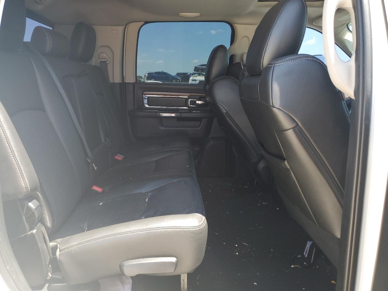 3C6UR5NL0FG663085 2015 Ram 2500 Laramie