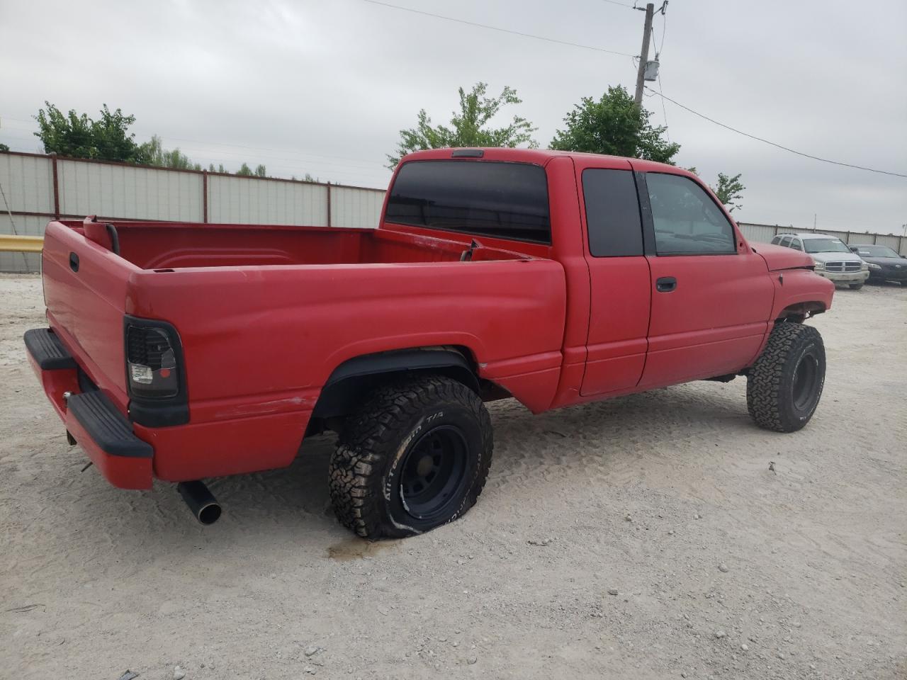 1B7HF13Z8YJ137145 2000 Dodge Ram 1500