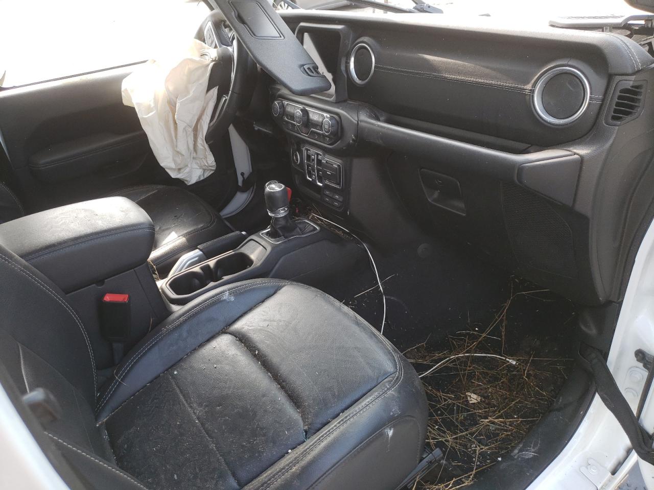 1C4HJXEN0KW531776 2019 Jeep Wrangler Unlimited Sahara