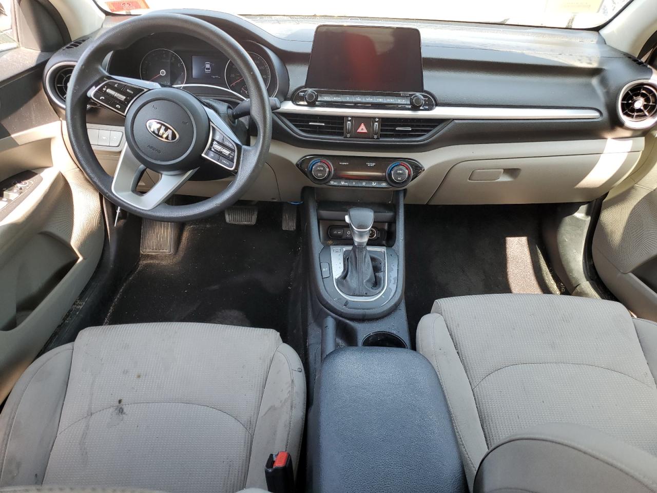 3KPF24AD0KE132358 2019 Kia Forte Fe