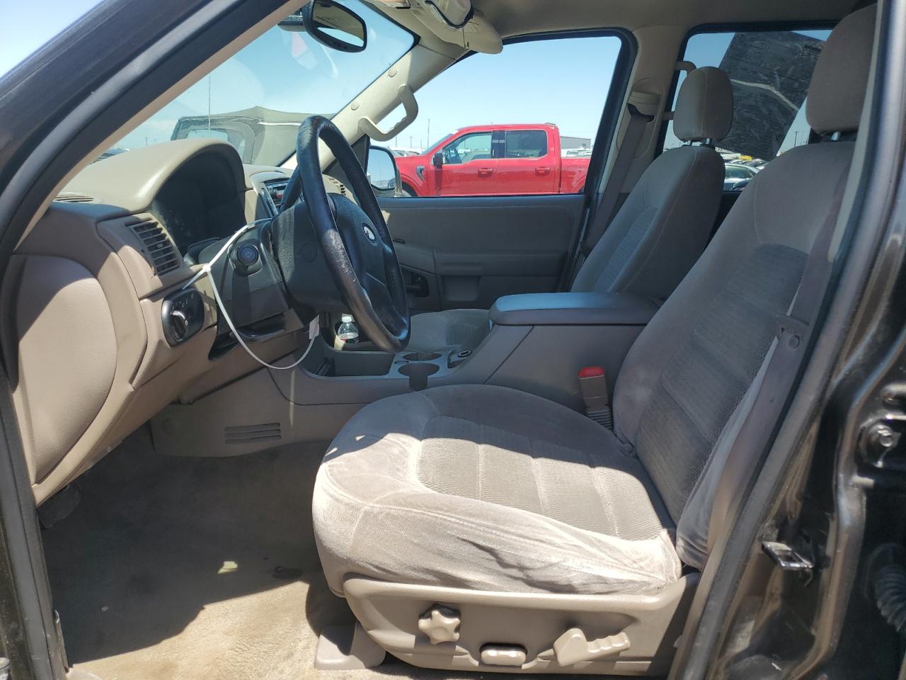 1FMZU73K55ZA46357 2005 Ford Explorer Xlt