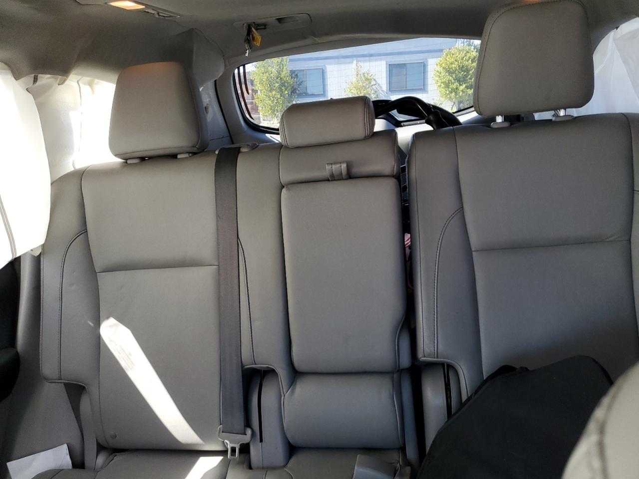 5TDJKRFHXFS104078 2015 Toyota Highlander Xle