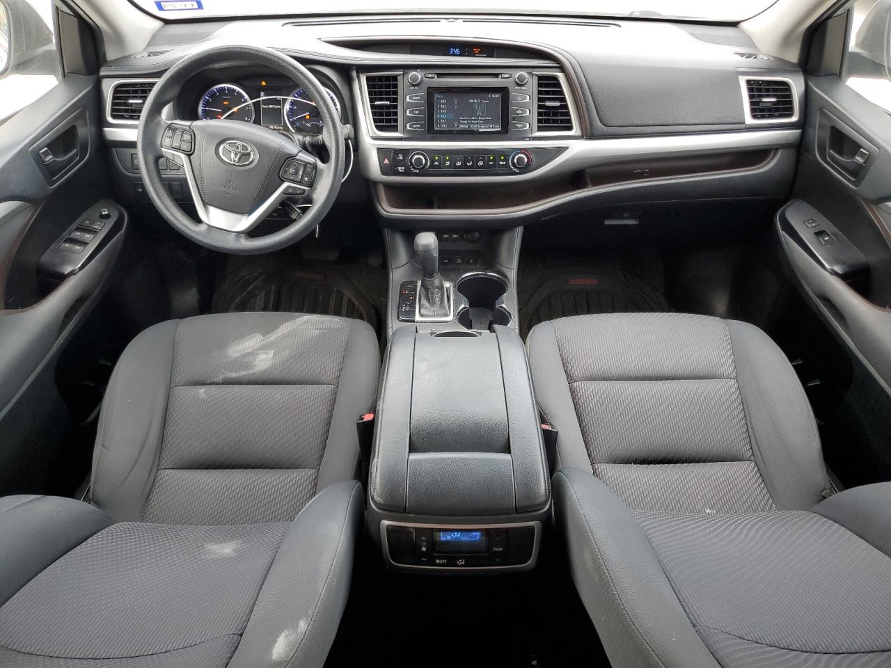 5TDBZRFH9KS922816 2019 Toyota Highlander Le