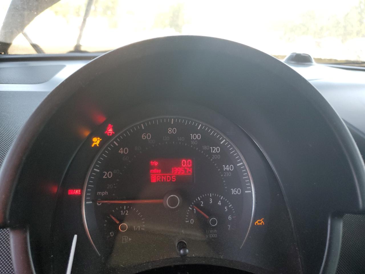 3VWRF31Y86M312131 2003 Volkswagen New Beetle Convertible Option Package 1