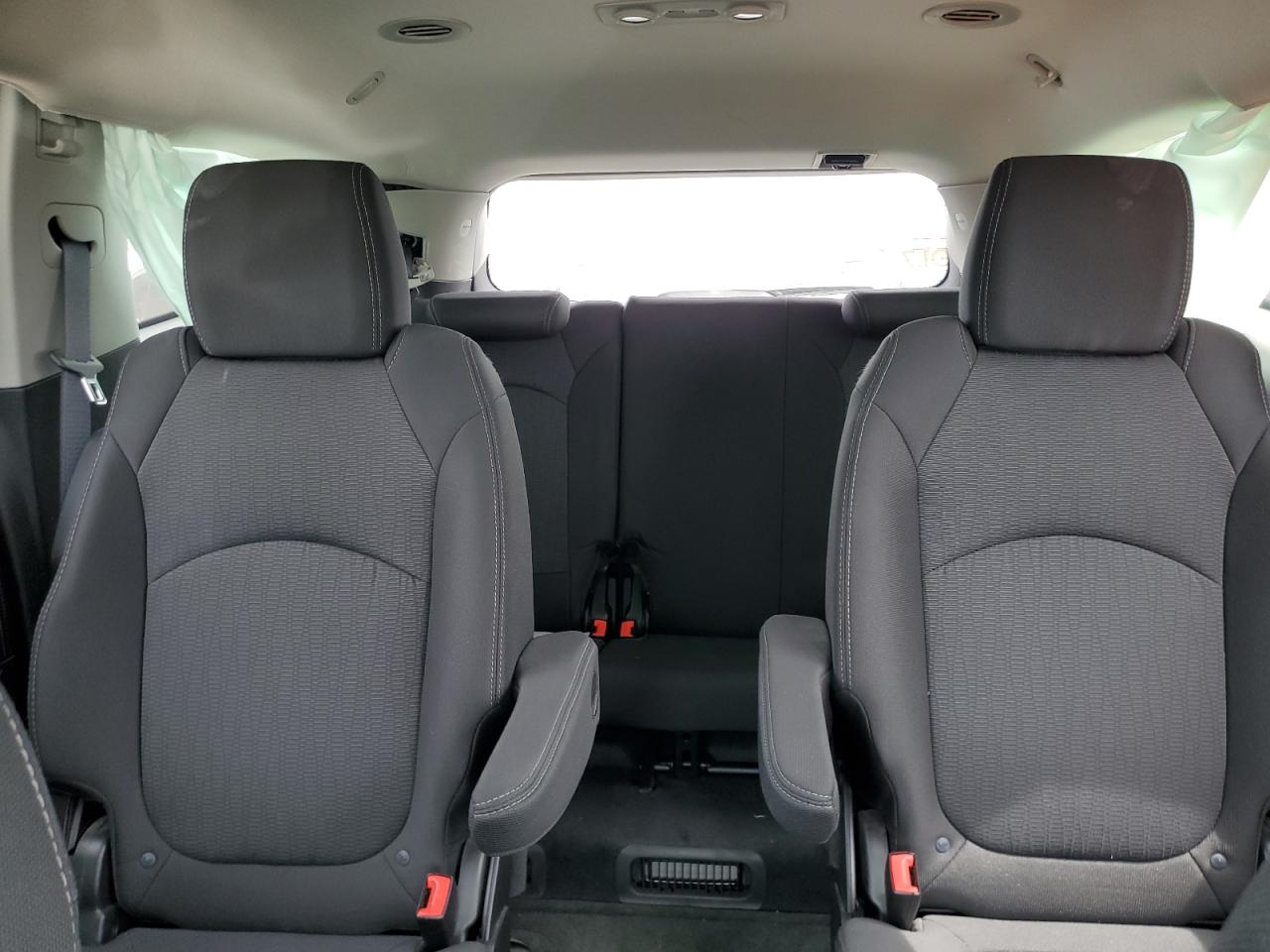 1GNKRGKD4DJ117207 2013 Chevrolet Traverse Lt