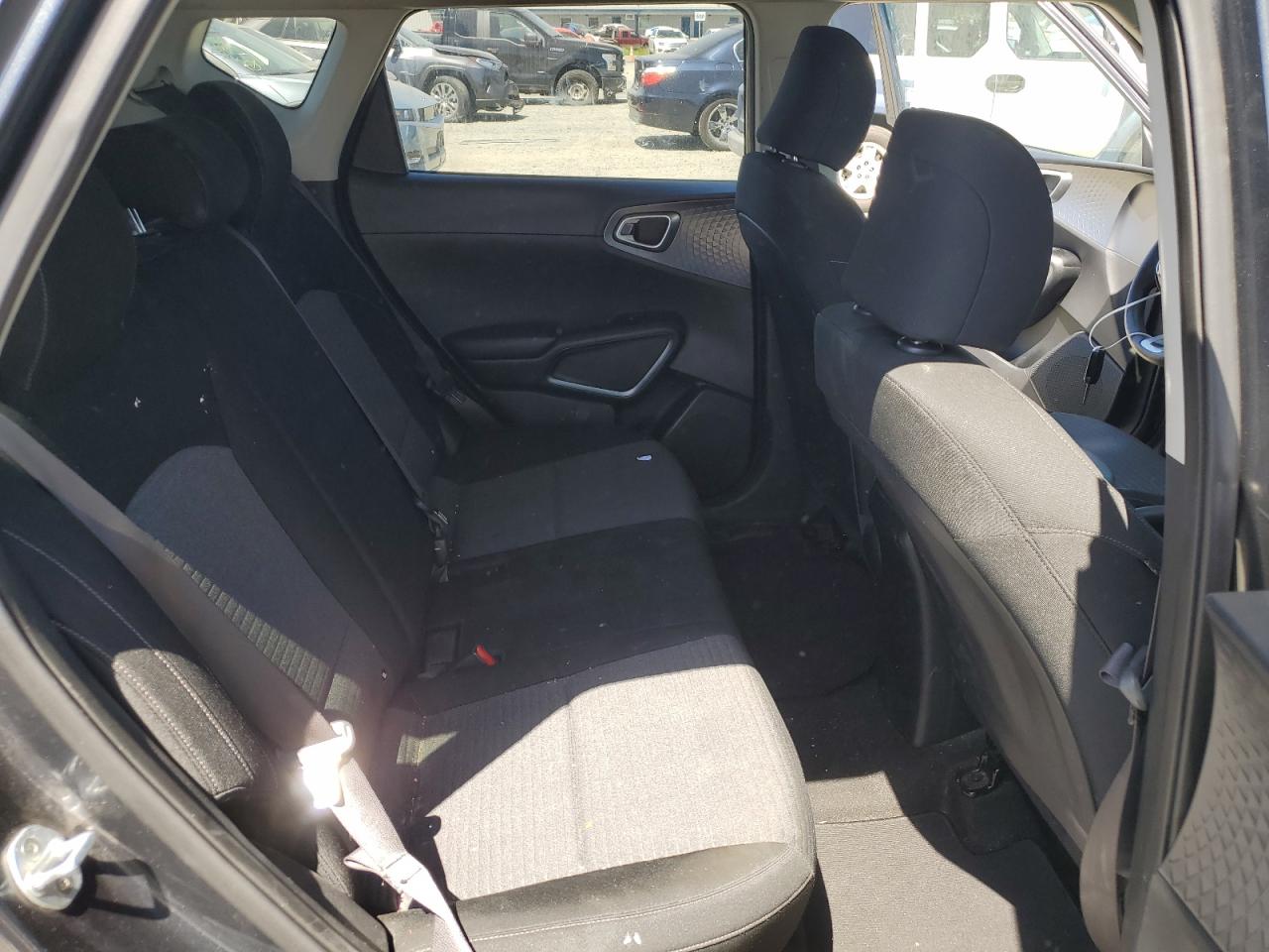 KNDJ23AU6L7016815 2020 Kia Soul Lx