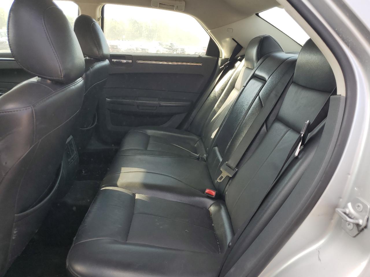 2C3CA5CV8AH167397 2010 Chrysler 300 Touring