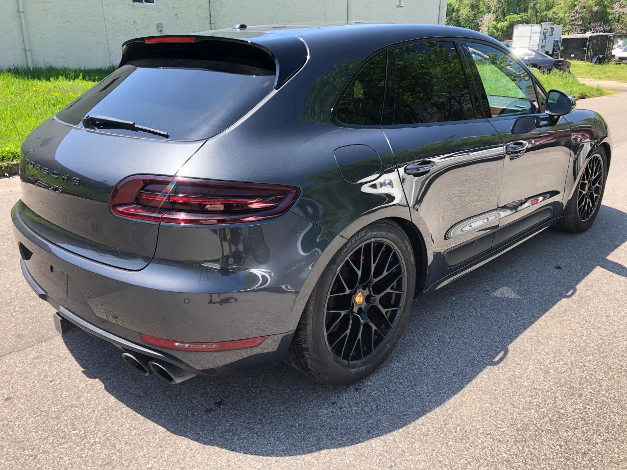 WP1AG2A59JLB60785 2018 Porsche Macan Gts