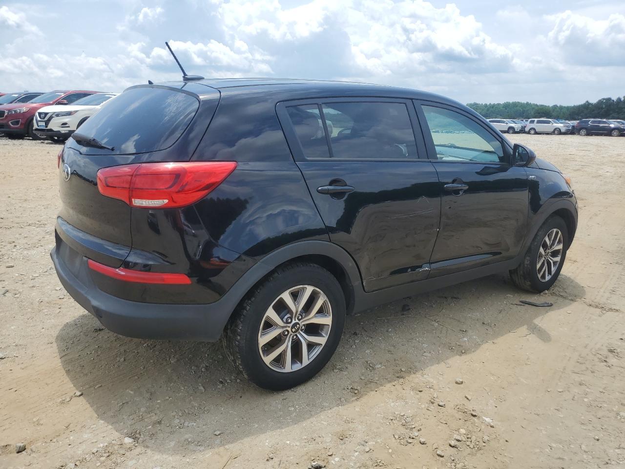 KNDPBCAC7F7686461 2015 Kia Sportage Lx