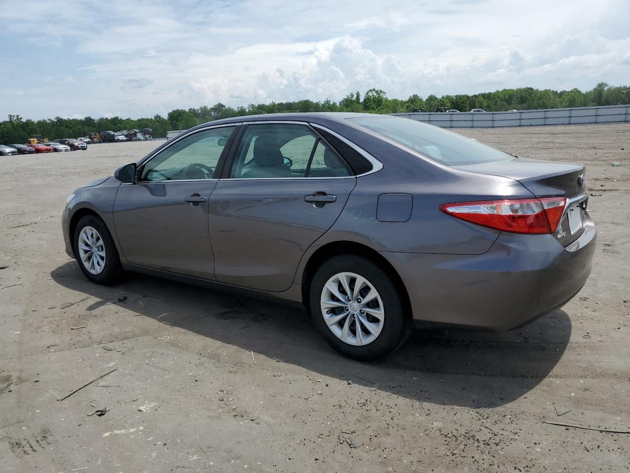 4T4BF1FK1FR473401 2015 Toyota Camry Le