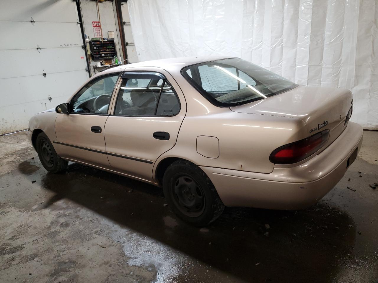 1Y1SK5260VZ462154 1997 Geo Prizm Base