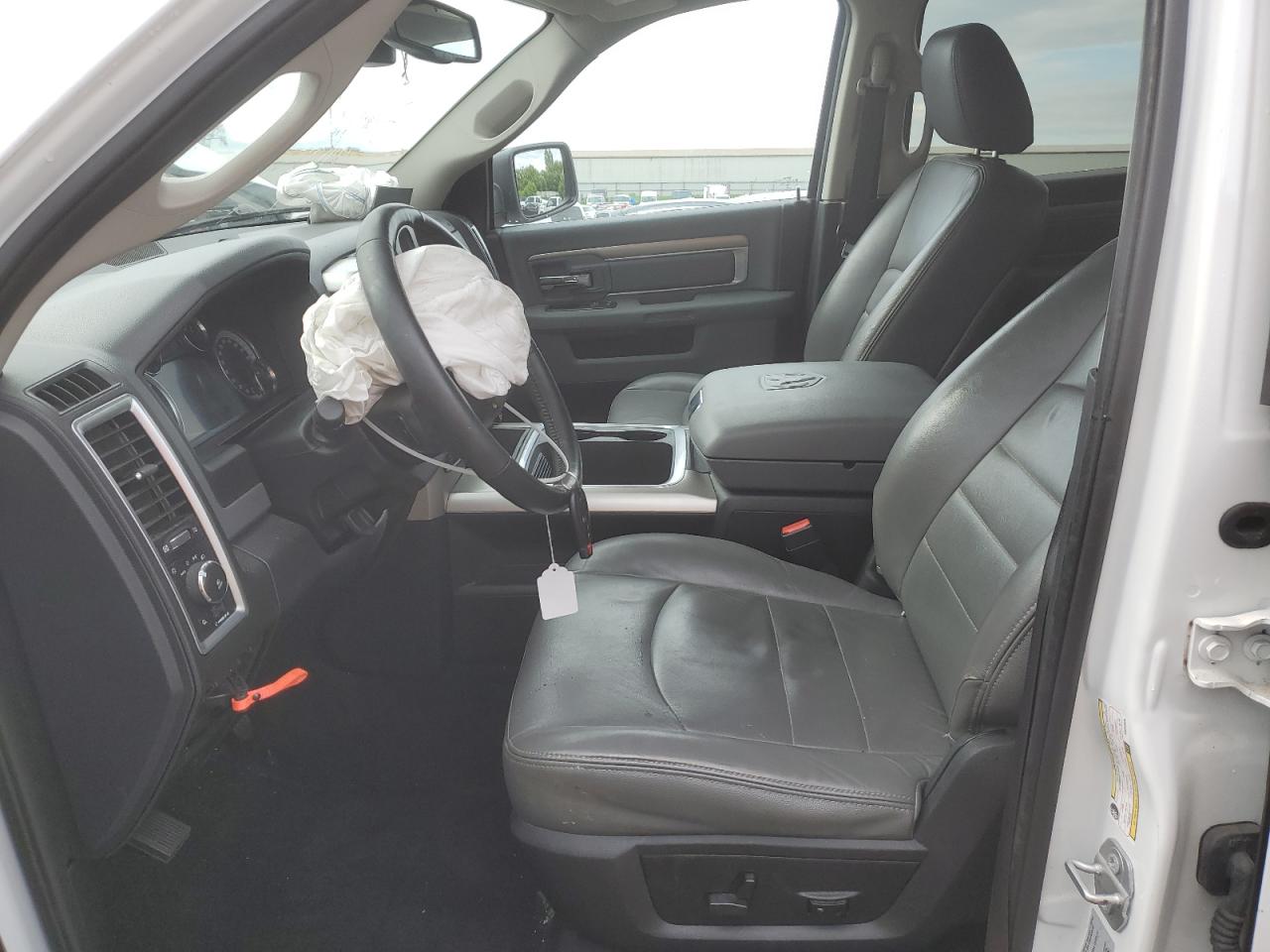 3C6RR7LTXHG543625 2017 Ram 1500 Slt