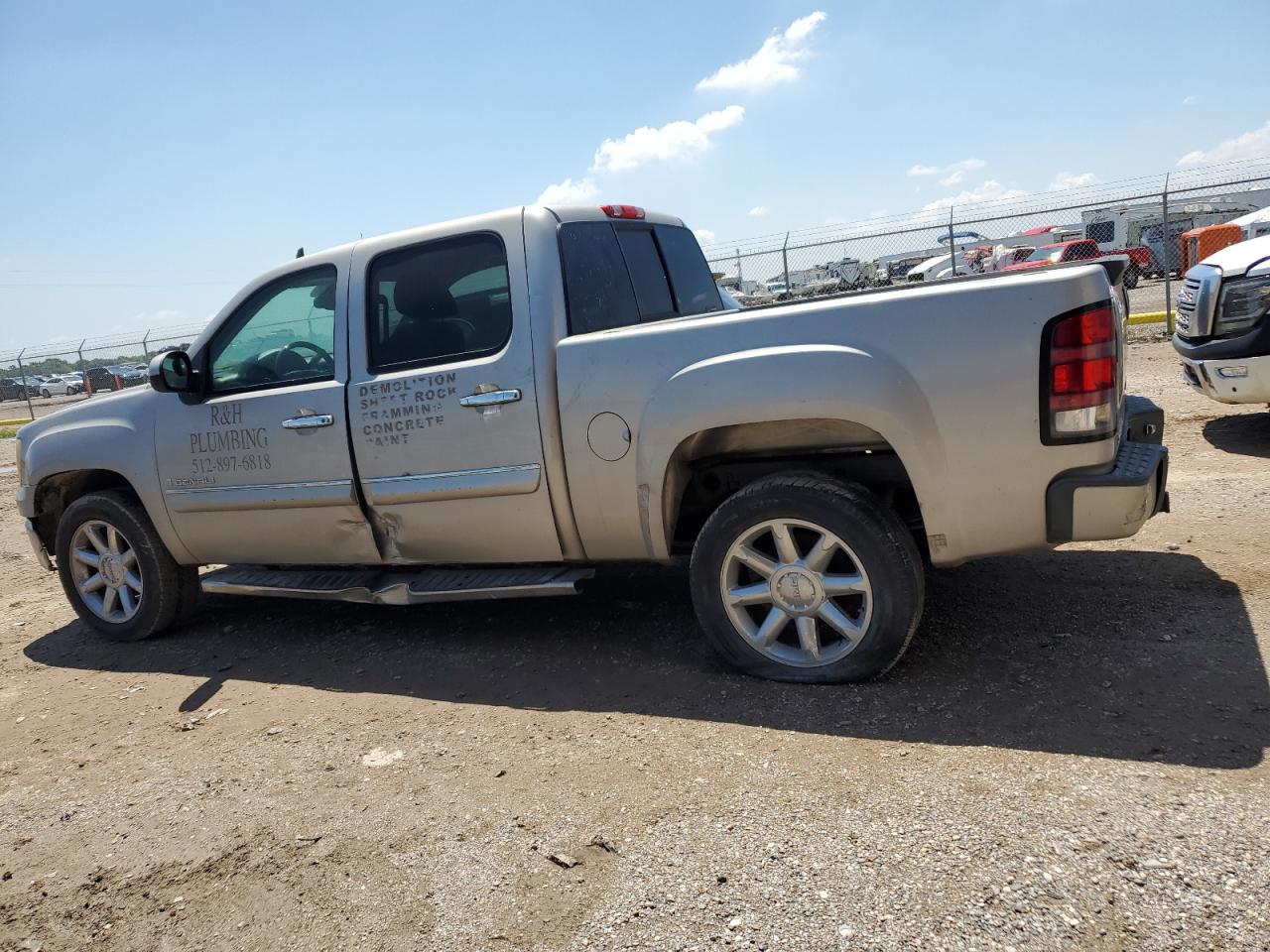 2GTEC638181312698 2008 GMC New Sierra C1500 Denali