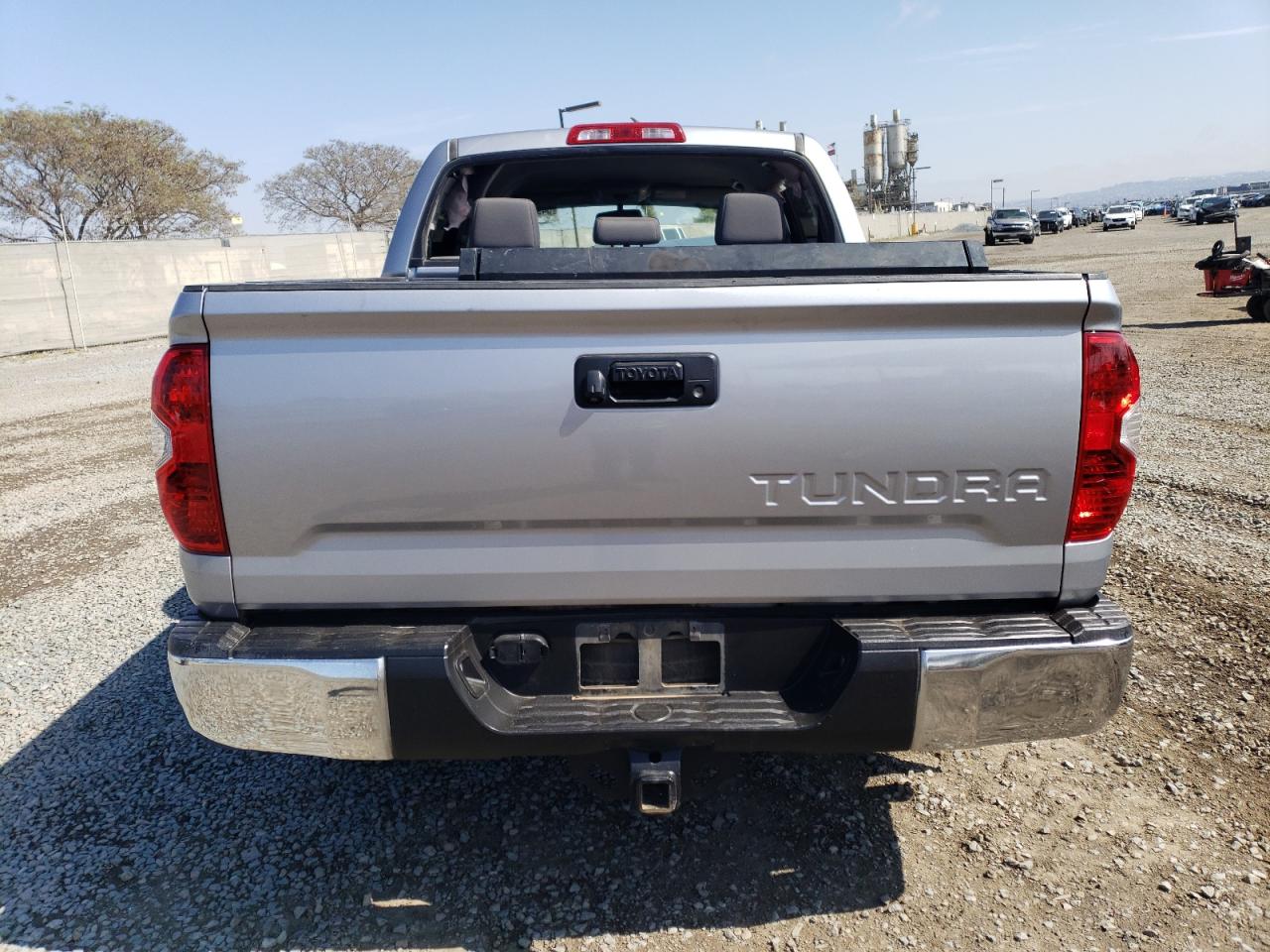 5TFEM5F15EX073984 2014 Toyota Tundra Crewmax Sr5