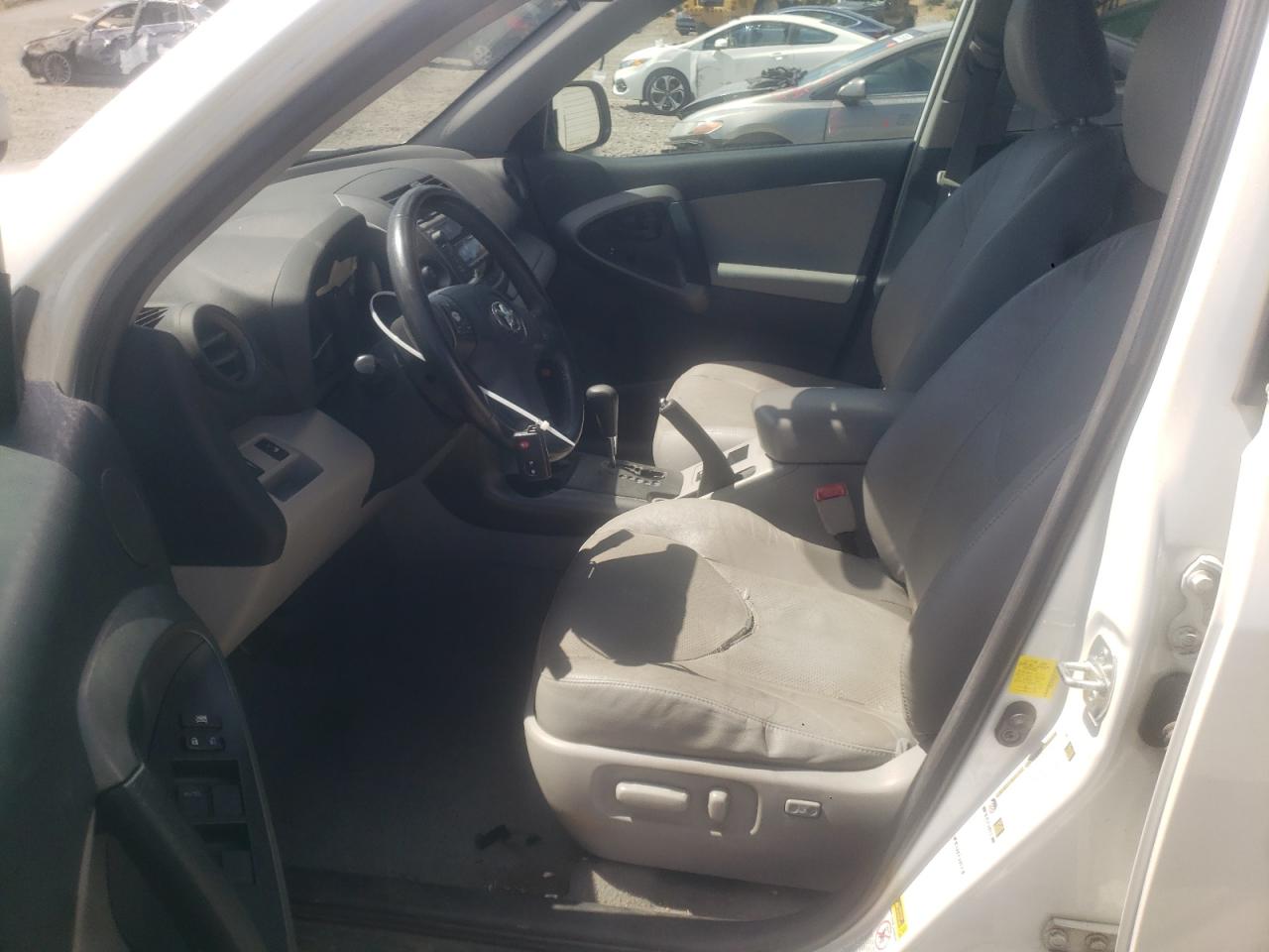 2T3DK4DV9BW057773 2011 Toyota Rav4 Limited