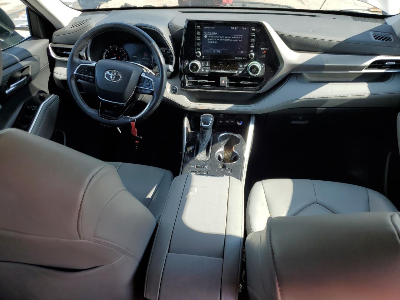 5TDHZRBH2MS131515 2021 Toyota Highlander Xle