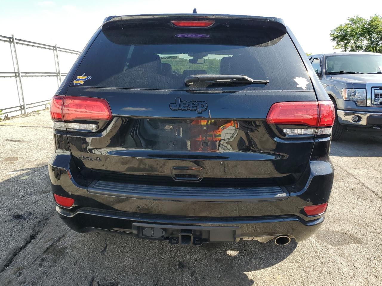 1C4RJFAG6KC671368 2019 Jeep Grand Cherokee Laredo