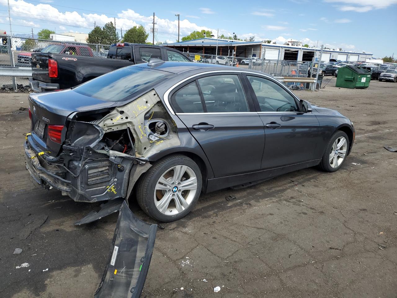 2017 BMW 330 Xi vin: WBA8D9C53HK678340