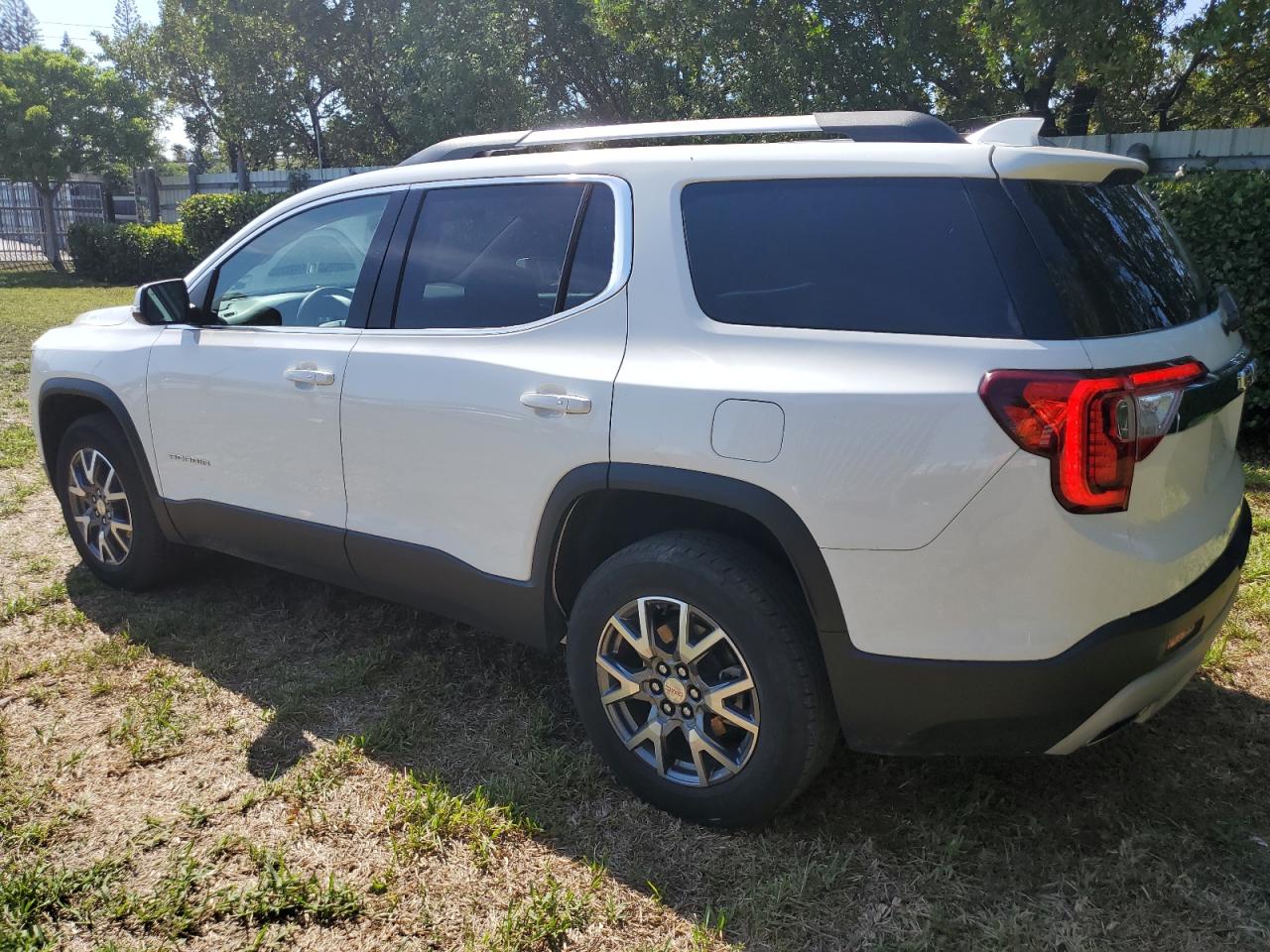 2023 GMC Acadia Slt vin: 1GKKNUL40PZ128183