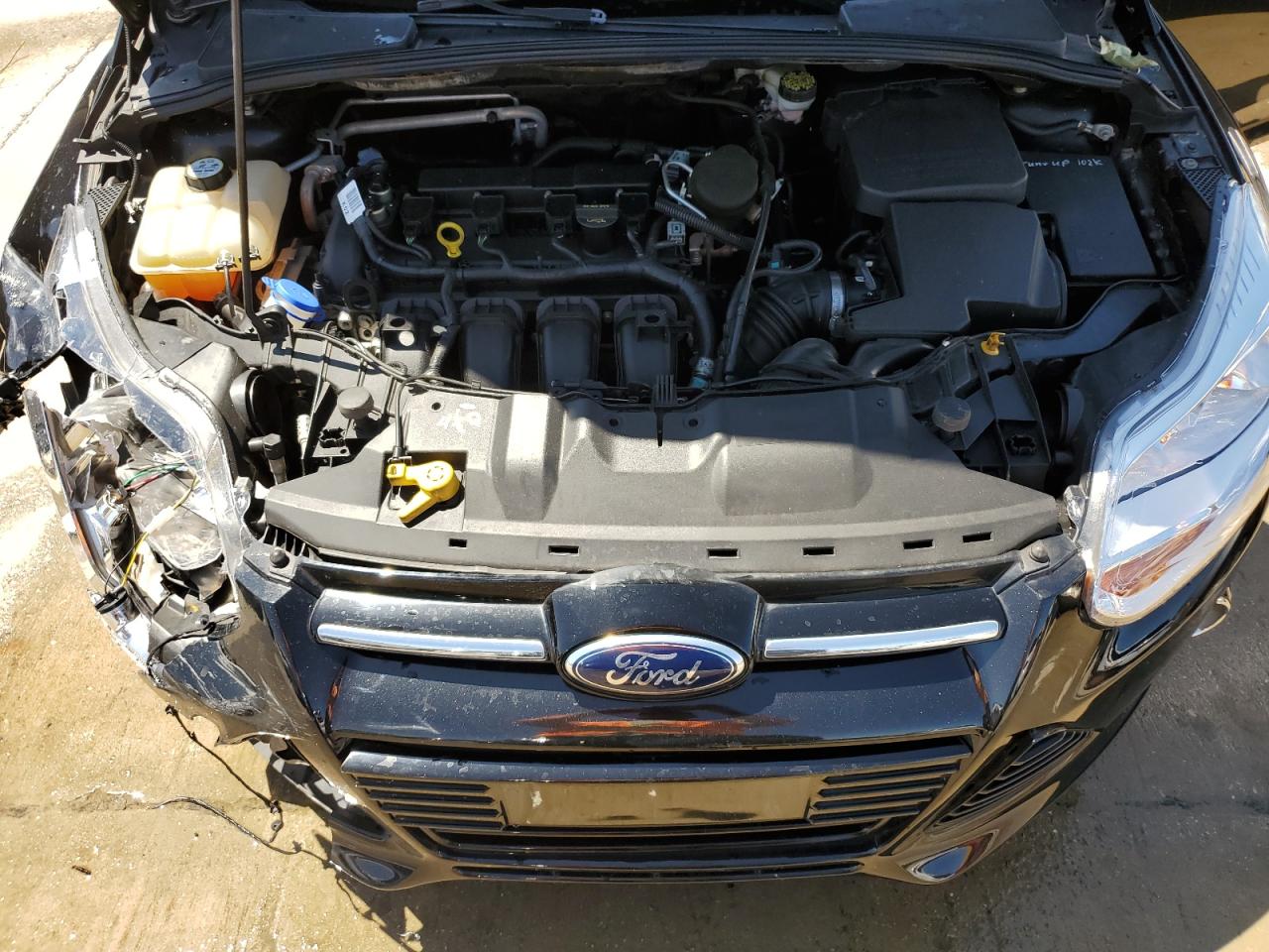 1FAHP3J26CL399425 2012 Ford Focus Titanium