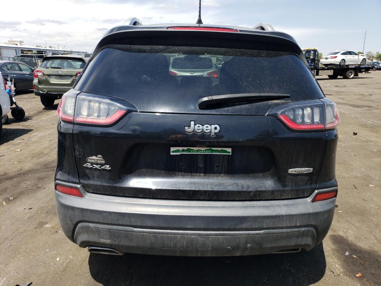 1C4PJMCX9KD309800 2019 Jeep Cherokee Latitude