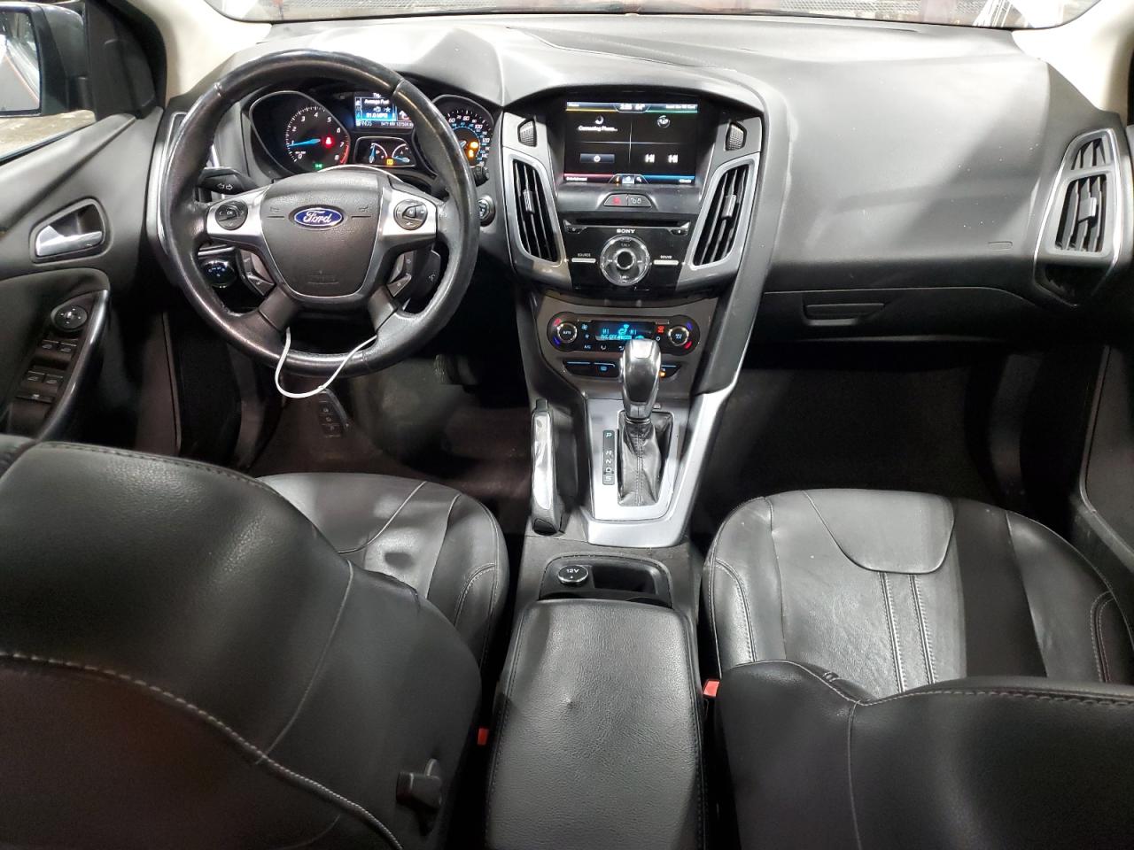 1FAHP3N24CL160482 2012 Ford Focus Titanium