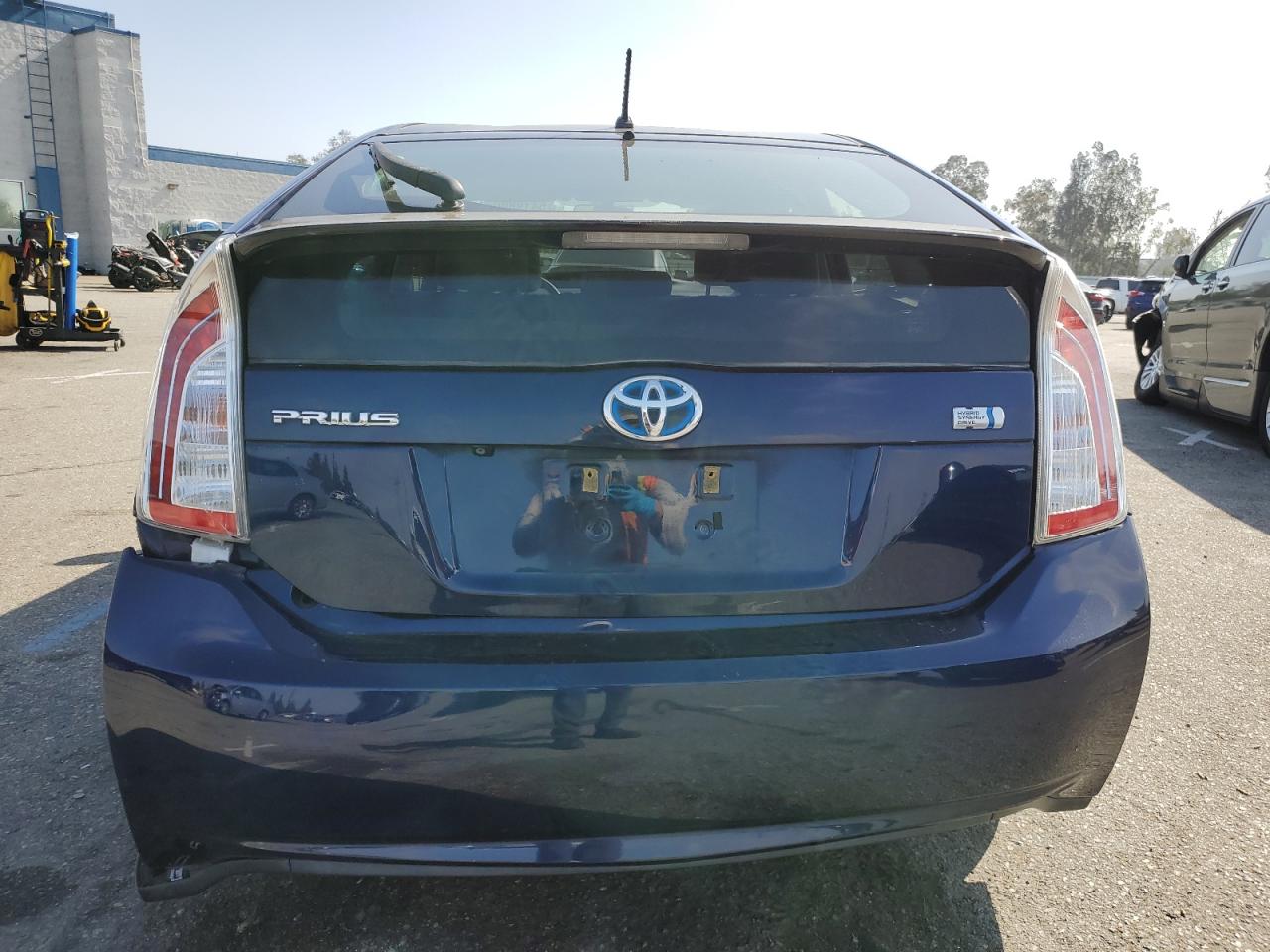 JTDKN3DU3F1880865 2015 Toyota Prius