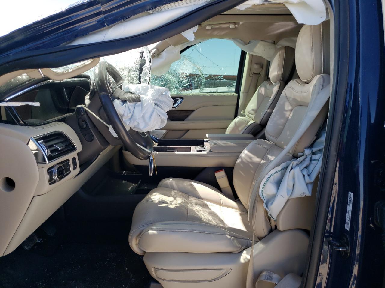 5LMJJ2LT7KEL02595 2019 Lincoln Navigator Reserve