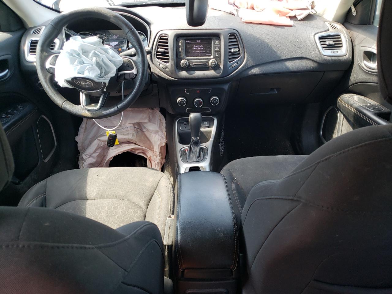 3C4NJCAB5JT106971 2018 Jeep Compass Sport