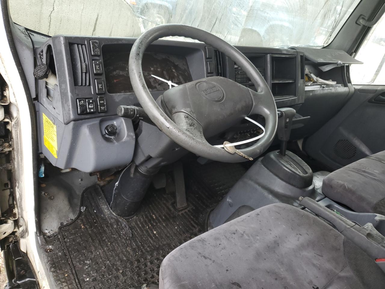 JALE5W16XB7300036 2011 Isuzu Nrr