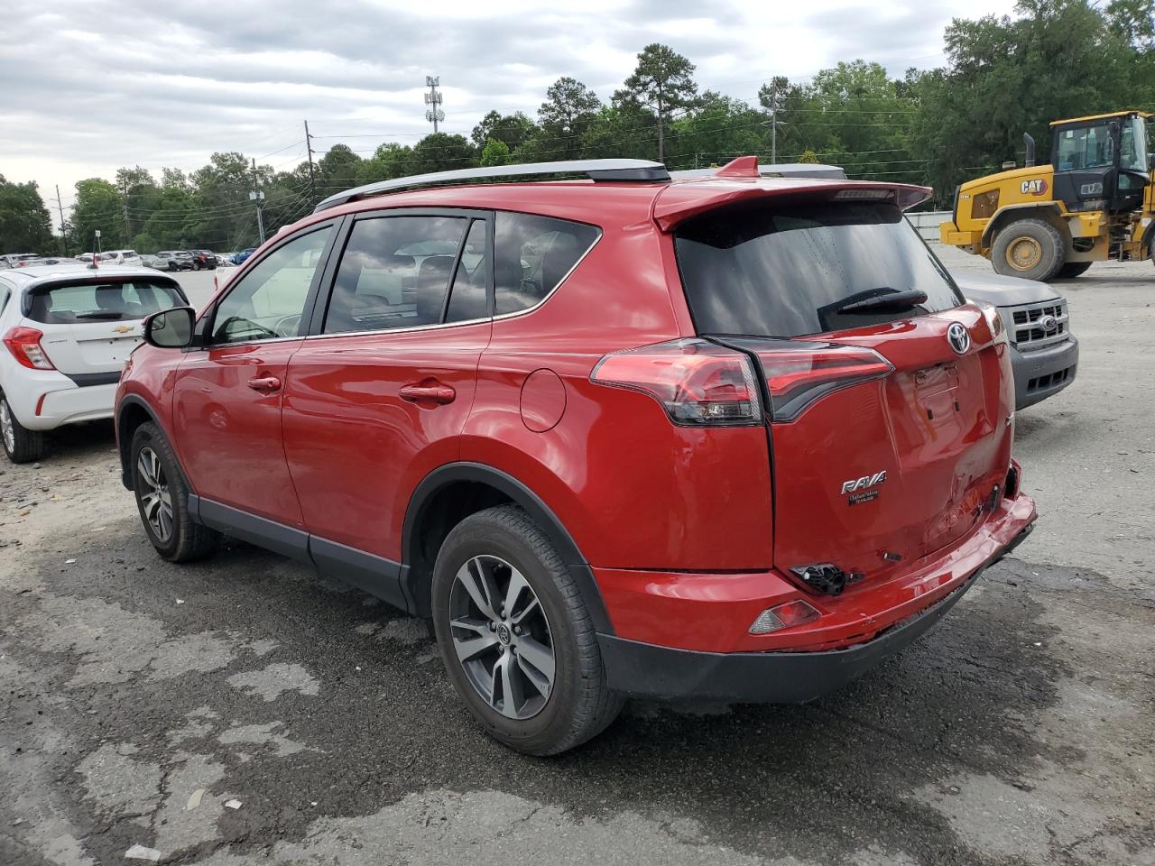 JTMWFREV6HJ115175 2017 Toyota Rav4 Xle