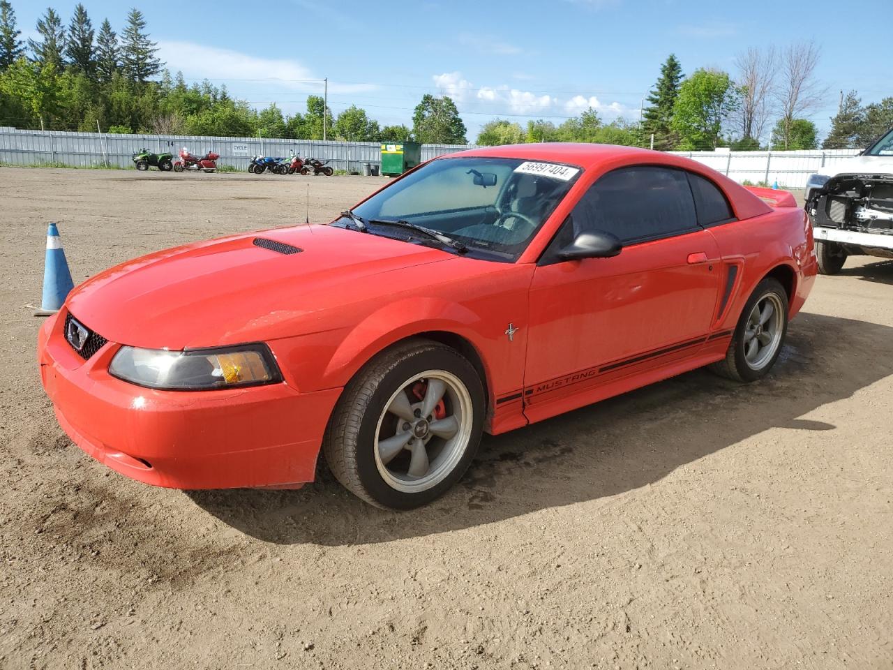 1FAFP4043YF115142 2000 Ford Mustang