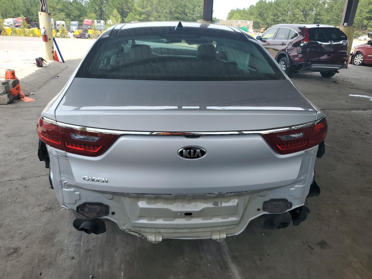 KNALC4J12J5098050 2018 Kia Cadenza Luxury