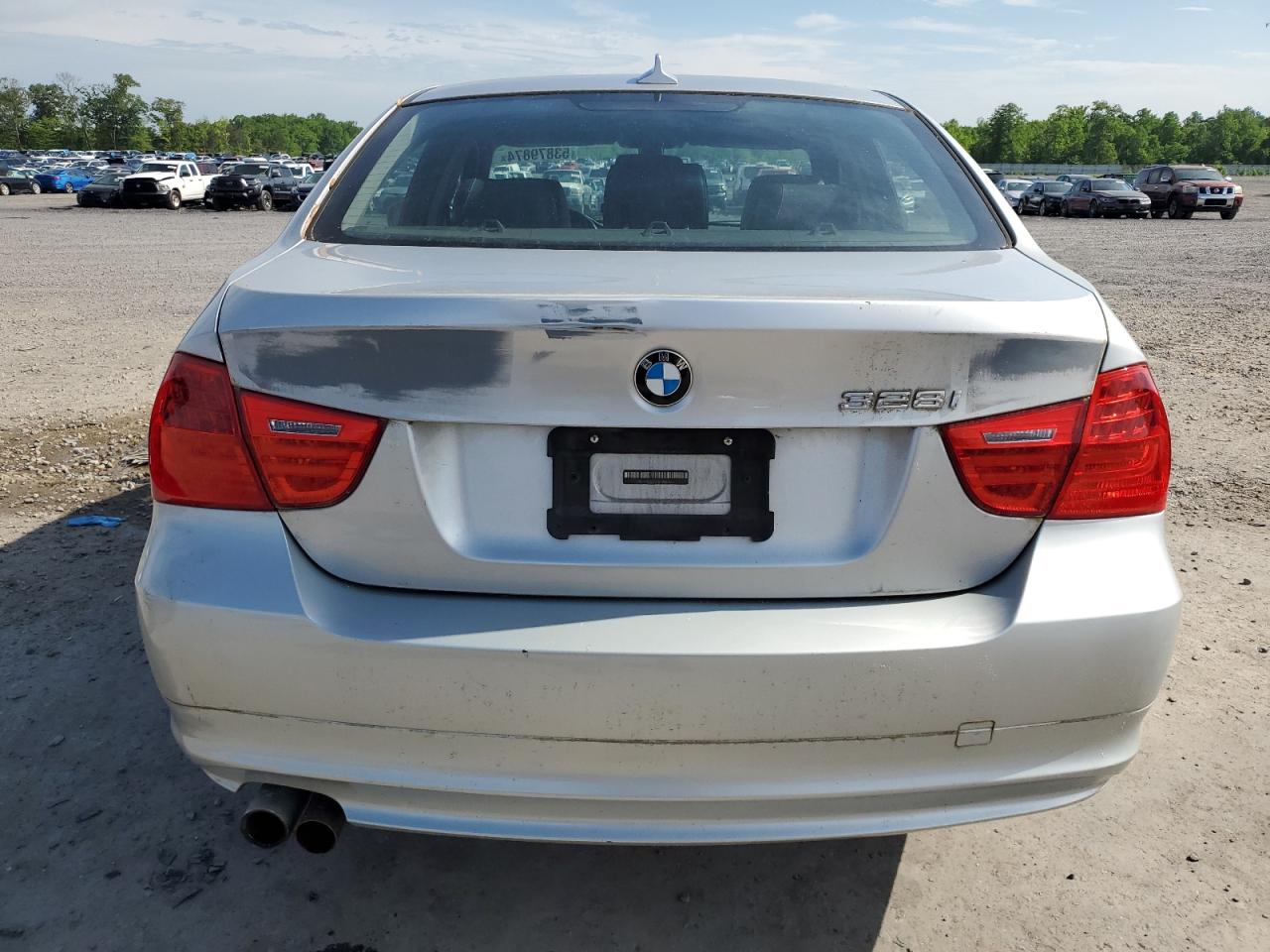 WBAPK5G51BNN24655 2011 BMW 328 Xi Sulev