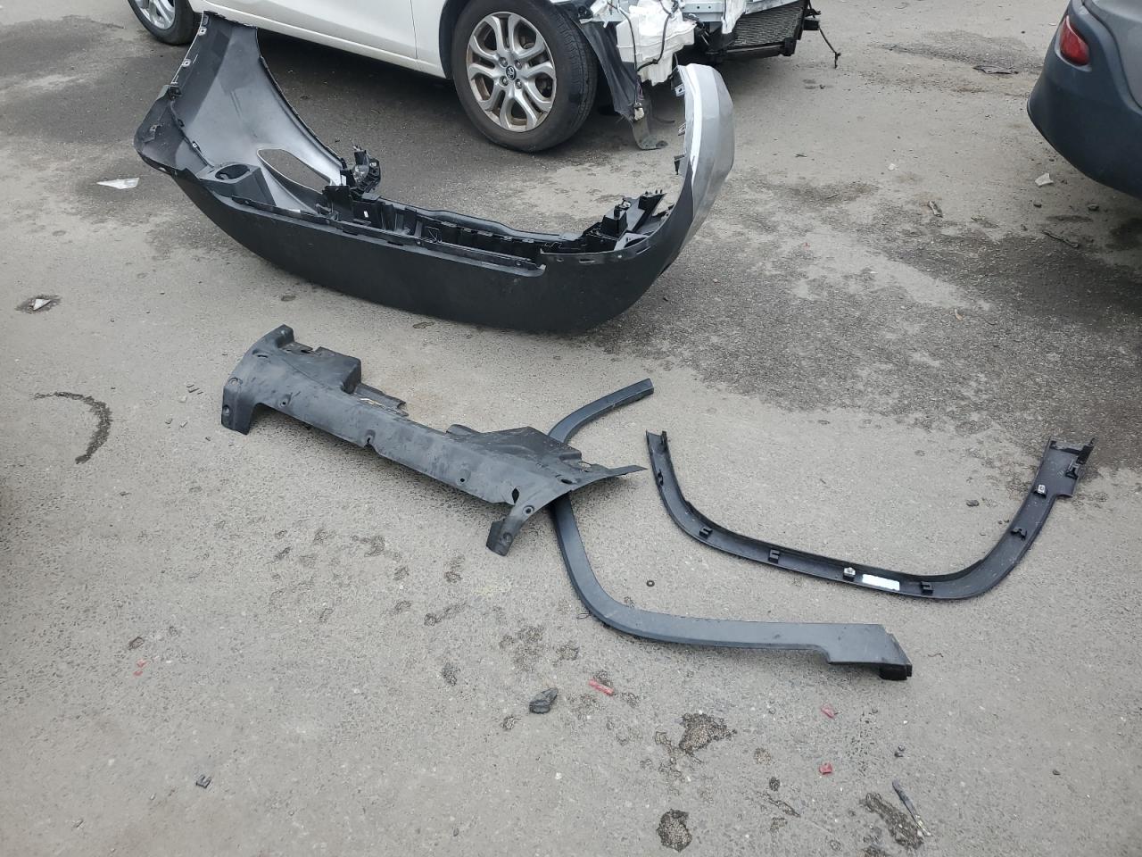 1C4PJLAB6FW656948 2015 Jeep Cherokee Sport