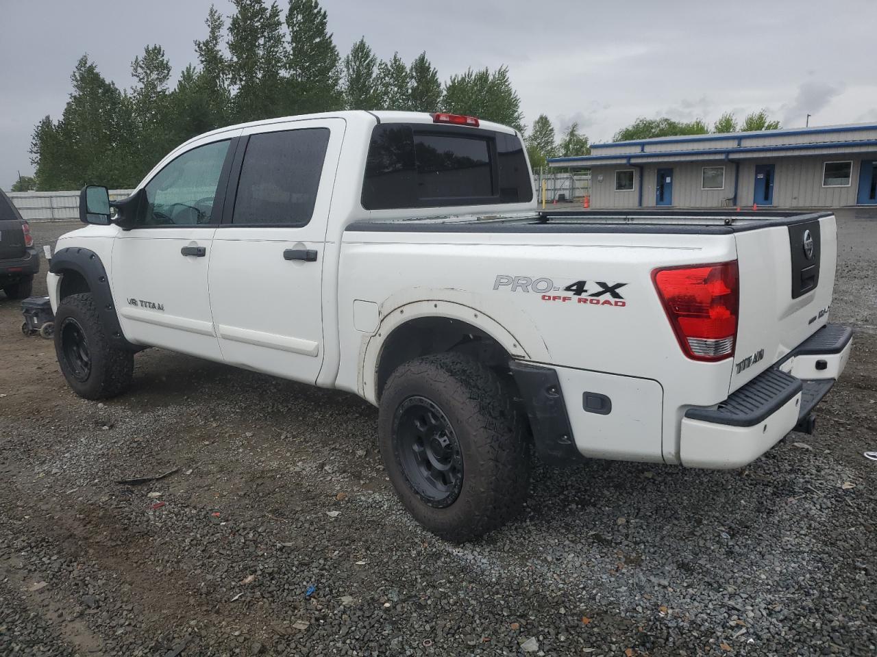 1N6BA0EC8BN323546 2011 Nissan Titan S