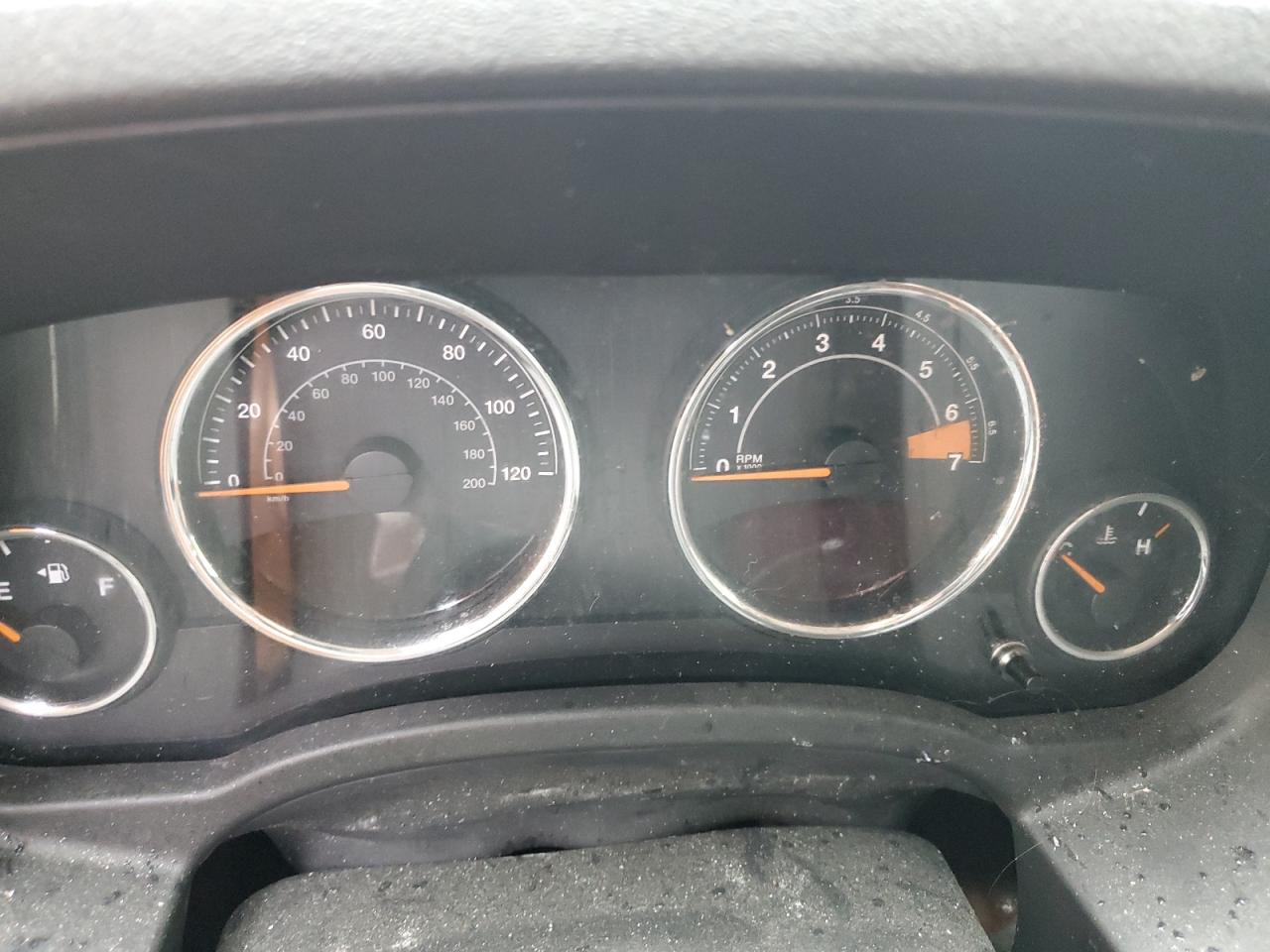 1C4NJDEB3GD738835 2016 Jeep Compass Latitude