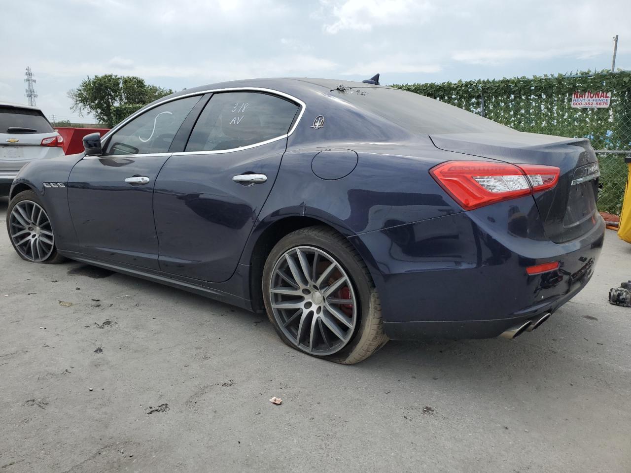 2016 Maserati Ghibli vin: ZAM57XSA5G1175036