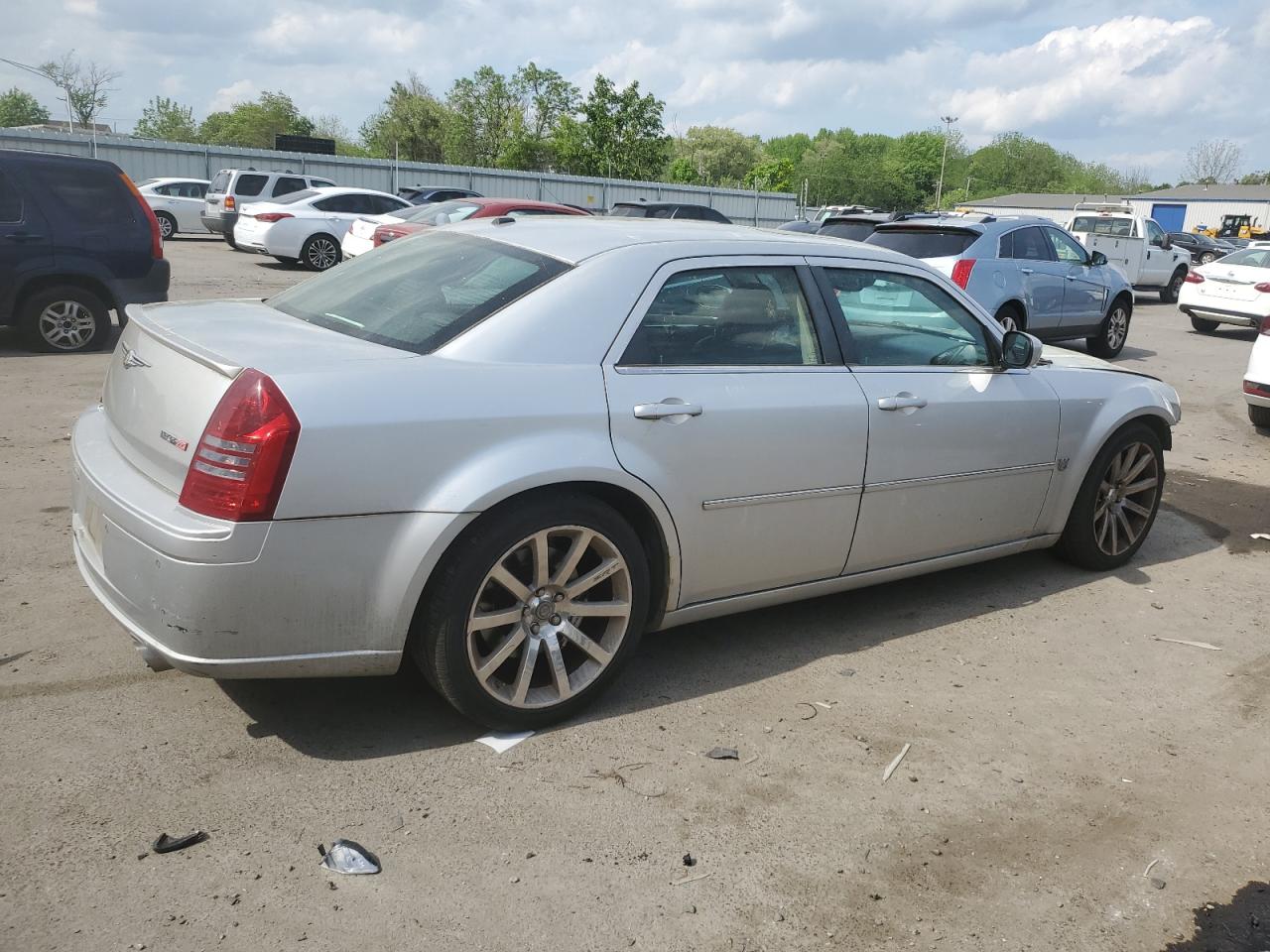 2C3LA73W27H806712 2007 Chrysler 300C Srt-8