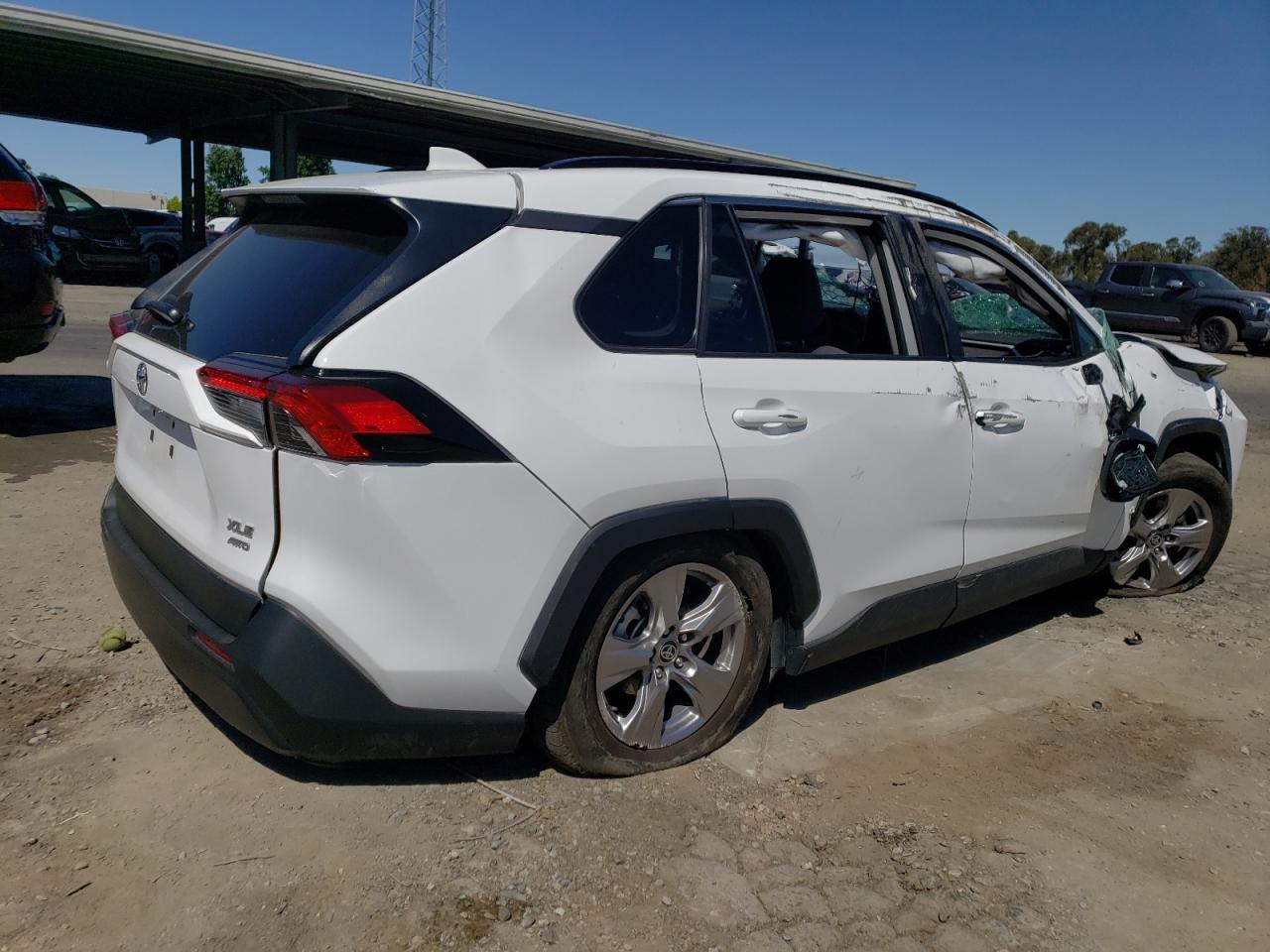 2T3P1RFV7PW390426 2023 Toyota Rav4 Xle