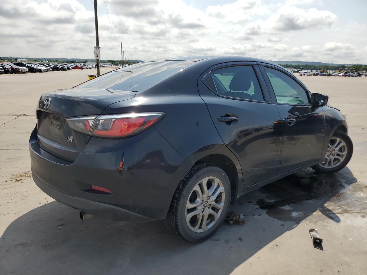 3MYDLBZV2GY100900 2016 Toyota Scion Ia