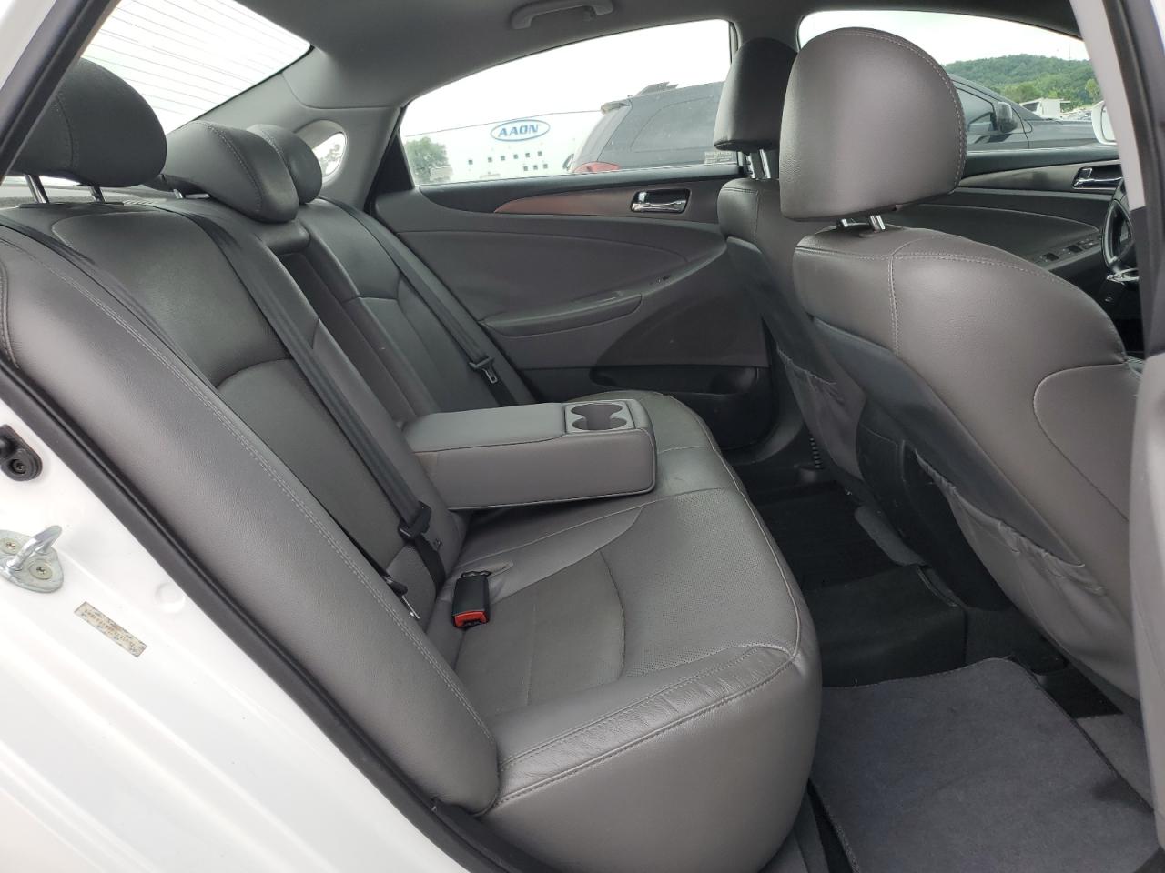 HYUNDAI SONATA HYBRID