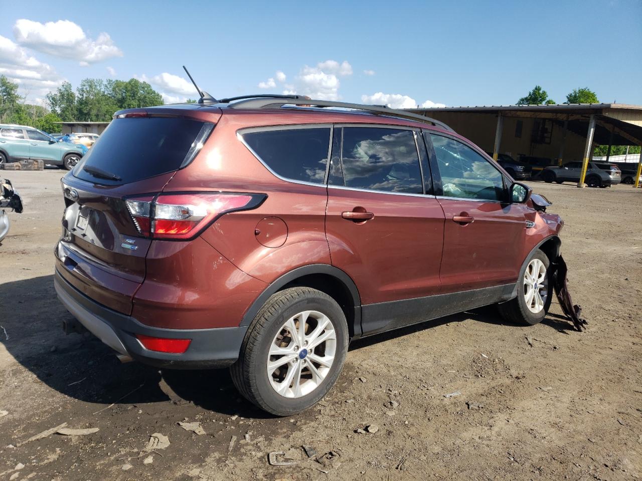 1FMCU9GD7JUA88145 2018 Ford Escape Se